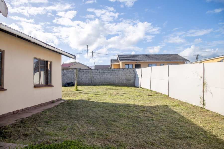 3 Bedroom Property for Sale in Sunnyridge Eastern Cape